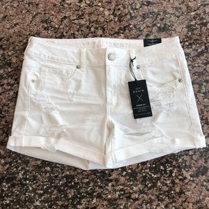 NWT American Eagle Distressed White Jean Shorts